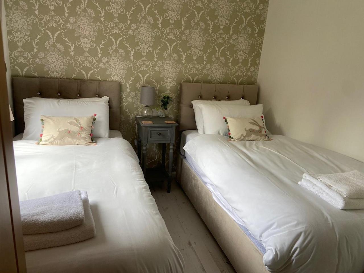 Walled Garden Lodges Loch Lomond Балоч Екстериор снимка