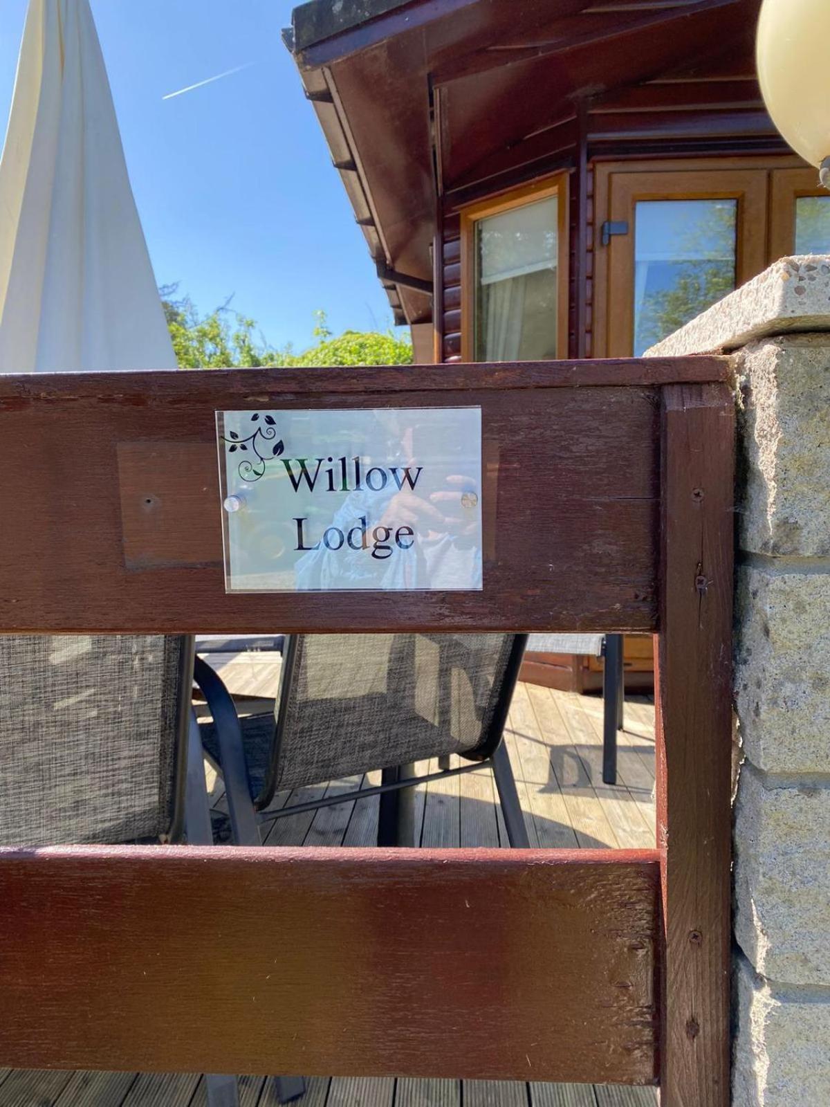 Walled Garden Lodges Loch Lomond Балоч Екстериор снимка